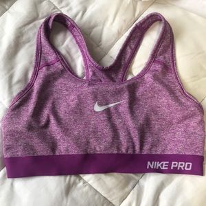 Nike pro sports bra